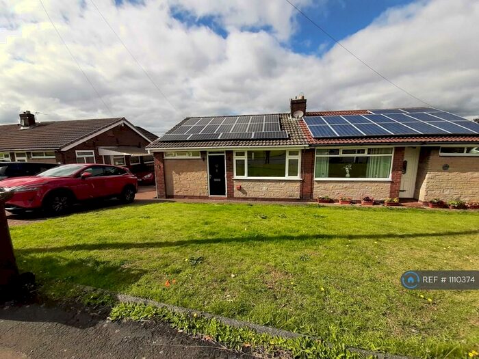 2 Bedroom Semi-Detached House To Rent In Maple Avenue, Stalybridge, SK15