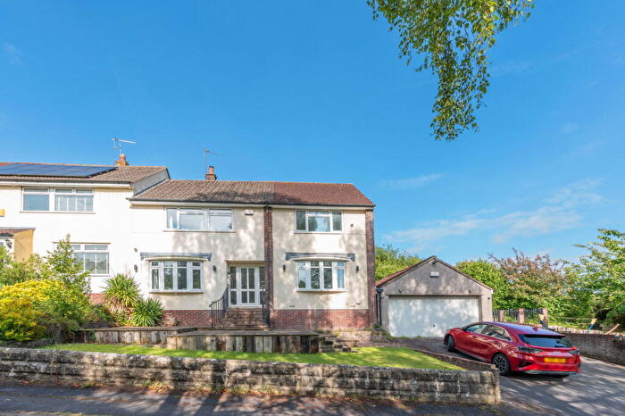 4 Bedroom Semi-Detached House For Sale In Brookside, Winford, BS40