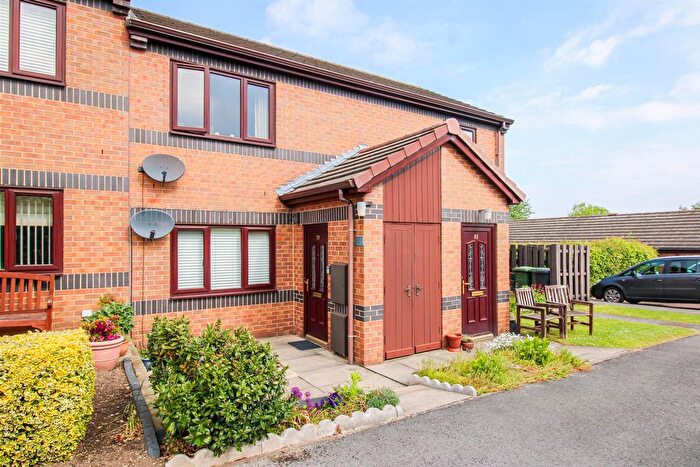 2 Bedroom Semi Detached House For Sale In The Grove, Walton, Wakefield, WF2