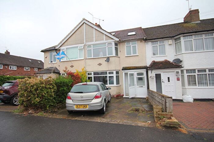 5 Bedroom Property To Rent In Denecroft Crescent, Uxbridge, UB10