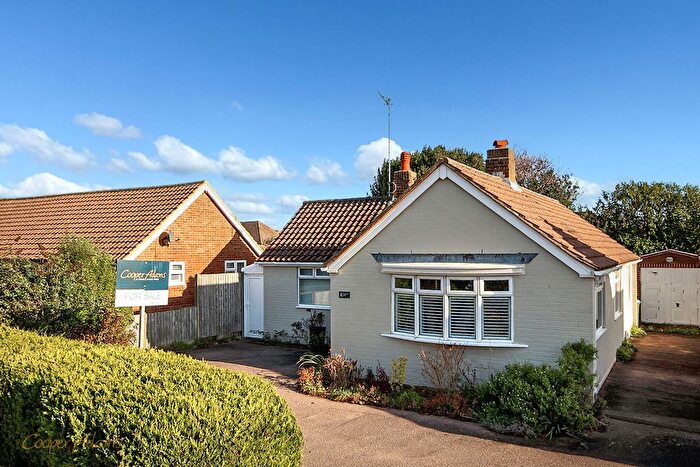 2 Bedroom Detached Bungalow For Sale In Vermont Way, East Preston, BN16