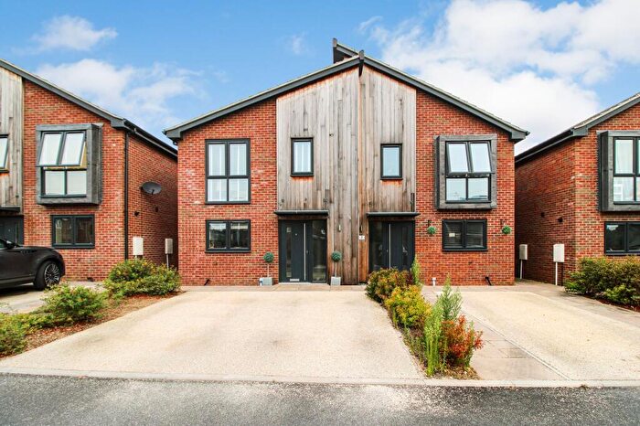 2 Bedroom Semi Detached House For Sale In Mapleton Gardens, Ipswich, IP4