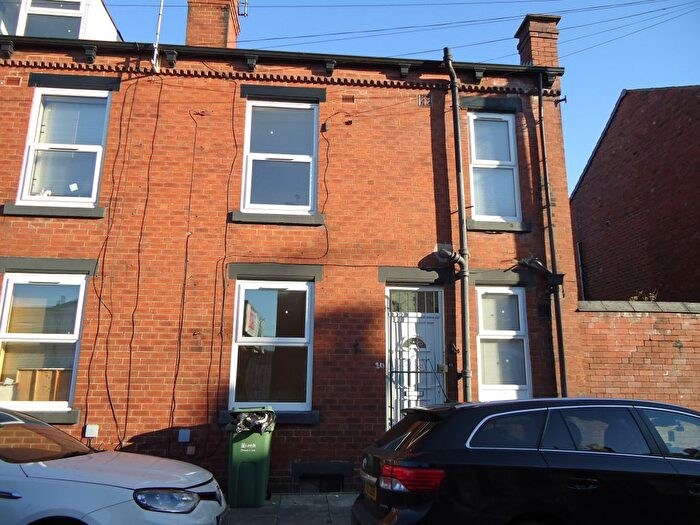 1 Bedroom Terraced House To Rent In Dobson Grove, Beeston, Leeds, LS11