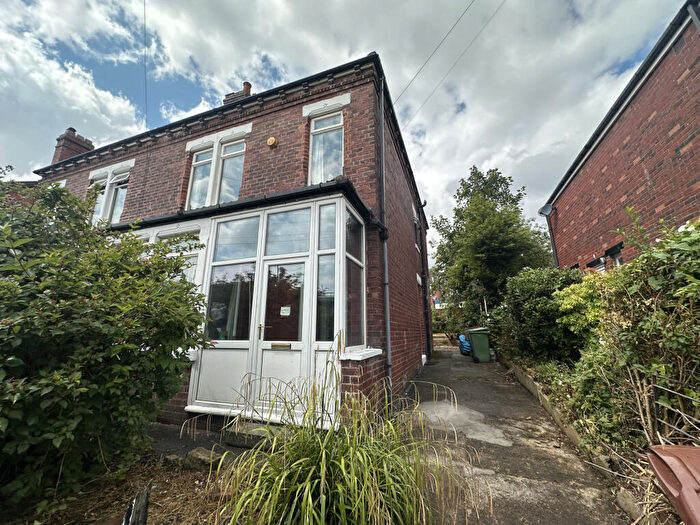 3 Bedroom Semi-Detached House To Rent In Vickers Avenue, Leeds, LS5