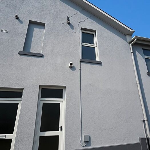 2 Bedroom Property To Rent In Hele Road, Torquay, TQ2