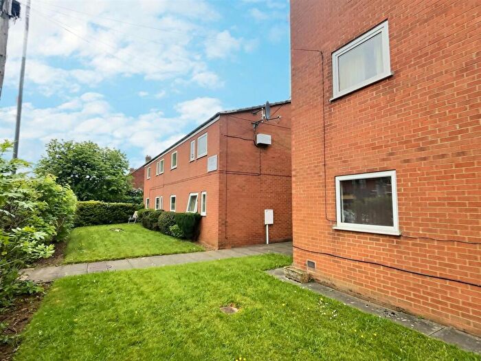 2 Bedroom Apartment For Sale In Devonshire Court, Devonshire Drive, Mickleover, Derby, DE3