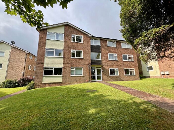 2 Bedroom Flat For Sale In Heath Road, Haywards Heath, RH16