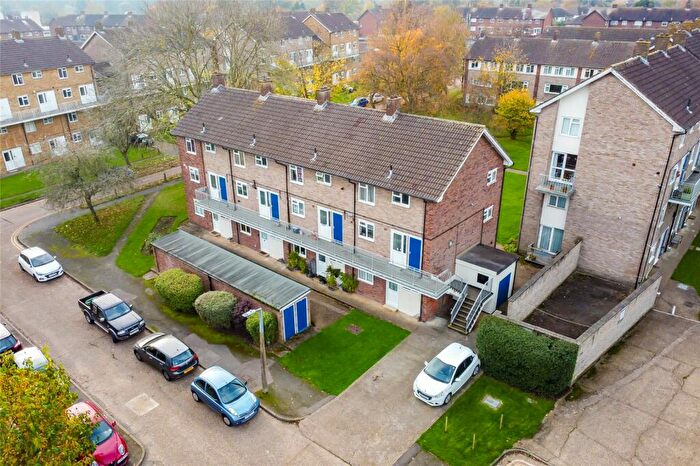 1 Bedroom Flat For Sale In Hughenden Road, St. Albans, Hertfordshire, AL4
