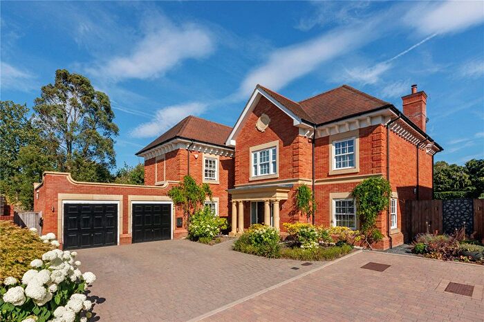 6 Bedroom Detached House For Sale In Viburnum Gate, Radlett, Hertfordshire, WD7