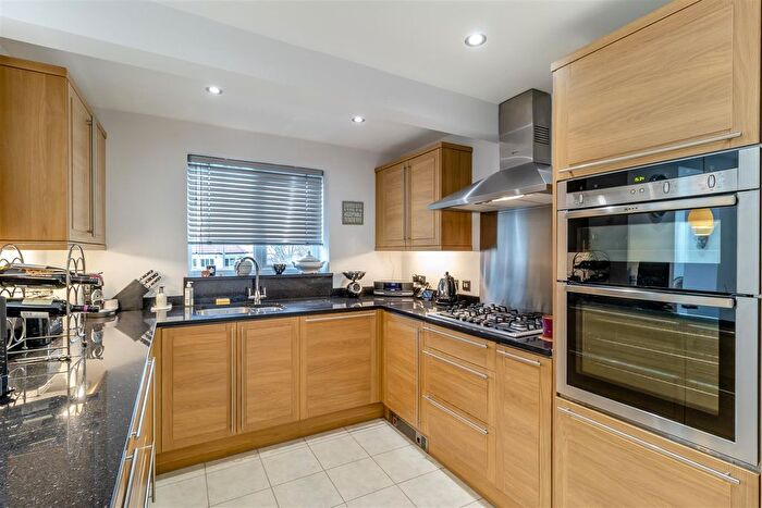 3 Bedroom Detached House For Sale In Williamson Way, Mill End, Rickmansworth, WD3