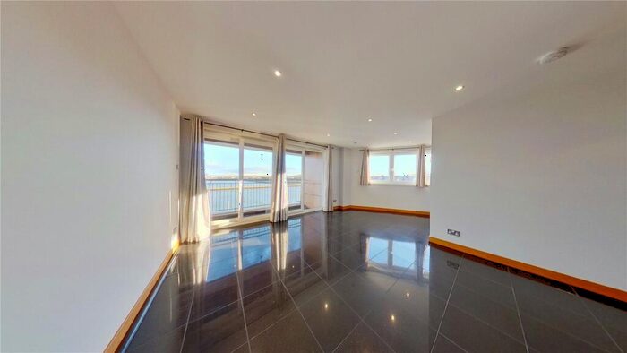 3 Bedroom Flat To Rent In Heron Place, Edinburgh, EH5