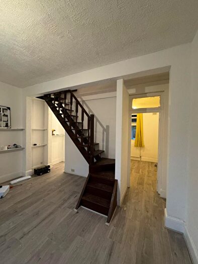 3 Bedroom Terraced House To Rent In Green Lane, Ilford, Essex, IG1