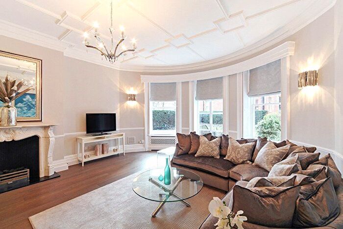 3 Bedroom Flat To Rent In Sloane Court West, London, SW3
