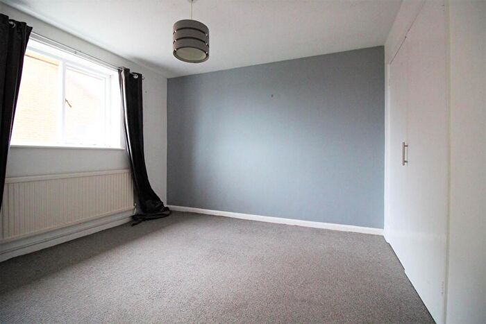 1 Bedroom Flat To Rent In Southwood Road, Hayling Island, PO11