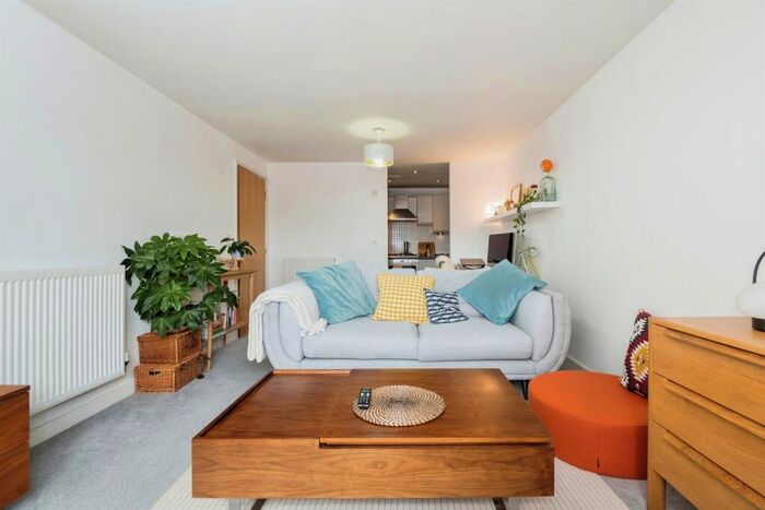 1 Bedroom Flat For Sale In Neptune Way, Southampton, SO14