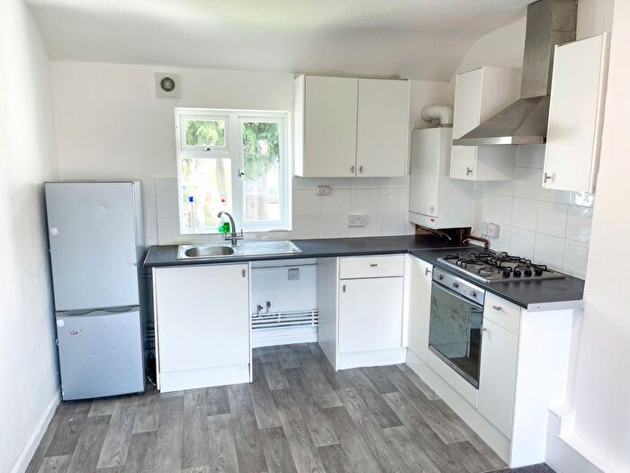 2 Bedroom Flat To Rent In Feenan Highway, Tilbury, RM18