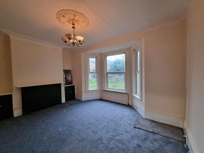 1 Bedroom Flat To Rent In Coombe Road, Croydon, CR0