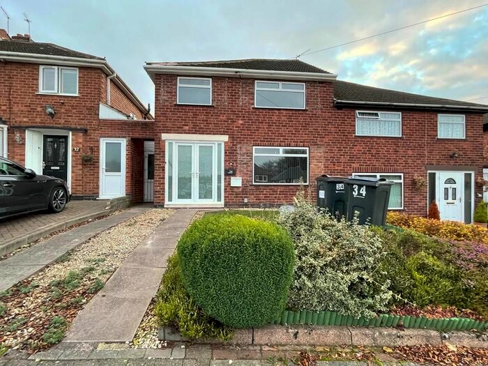 3 Bedroom Semi-Detached House To Rent In Parkside Road, Handsworth Wood B20