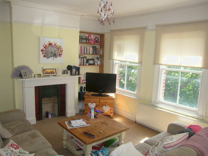 3 Bedroom Flat To Rent In Waterlow Road, London, N19