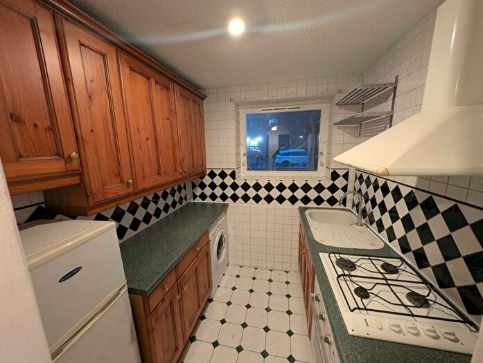 2 Bedroom Apartment To Rent In Cassandra Court, Asgard Drive, Salford, M5