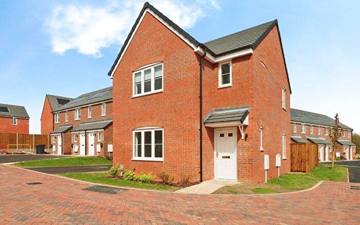 3 Bedroom Detached House To Rent In Fairburn Close, Market Harborough, Leicestershire, LE16