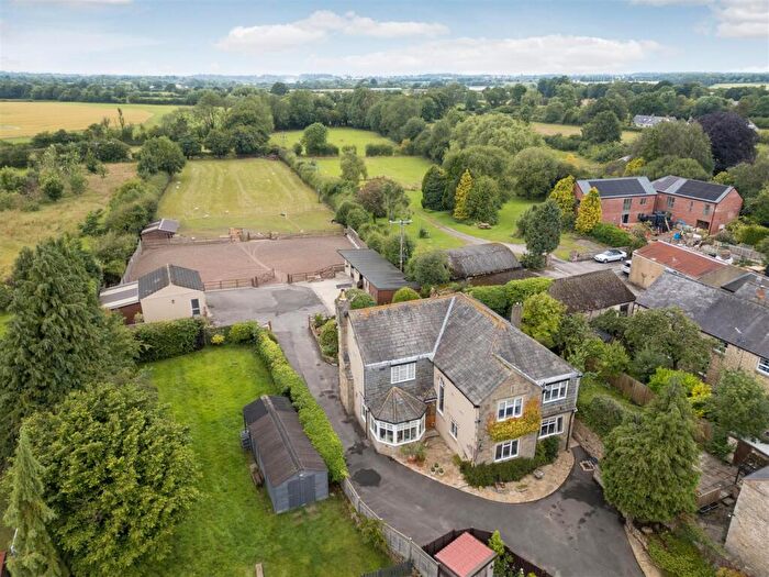 4 Bedroom Country House For Sale In Reevylands, Hungate, Bishop Monkton, HG3