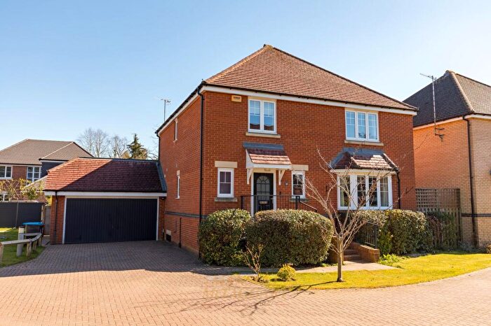 4 Bedroom Detached House For Sale In William Gardens, Smallfield, RH6