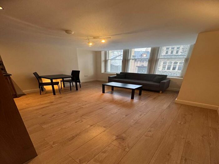 1 Bedroom Flat To Rent In Stow Hill, Newport, Newport, NP20