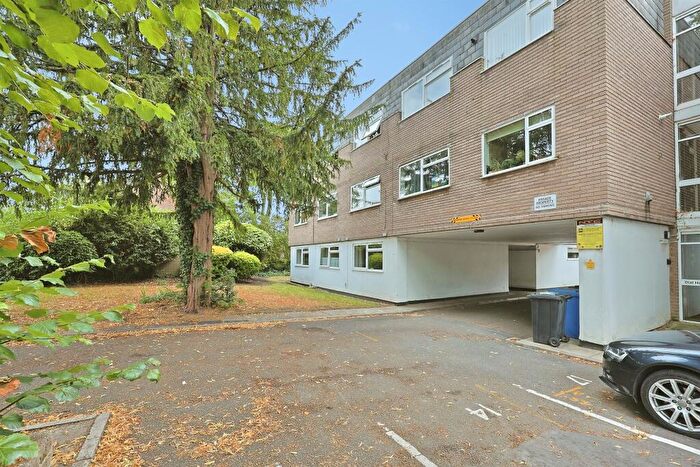 2 Bedroom Flat For Sale In Ipswich Road, Norwich, NR2