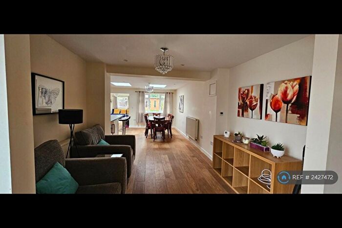 4 Bedroom Semi-Detached House To Rent In Gilpin Avenue, Hucclecote, Gloucester, GL3