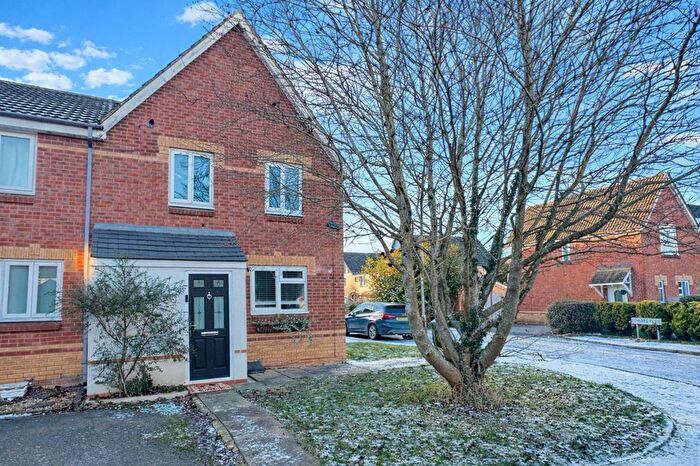 3 Bedroom End Terrace House For Sale In Taverners Road, Leicester, LE4