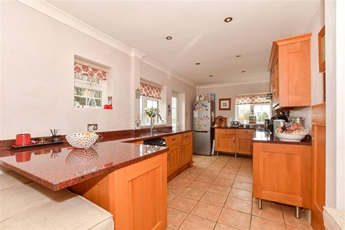 4 Bedroom Detached House For Sale In Gundreda Road, Lewes, East Sussex, BN7