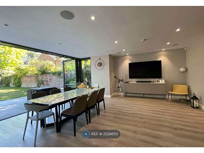 4 Bedroom Terraced House To Rent In Langley Avenue, Surbiton, KT6