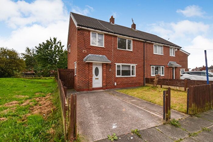 3 Bedroom Semi-Detached House For Sale In Crawford Avenue, Tyldesley, M29