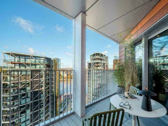 Studio To Rent In Nine Elms Lane, London, SW11
