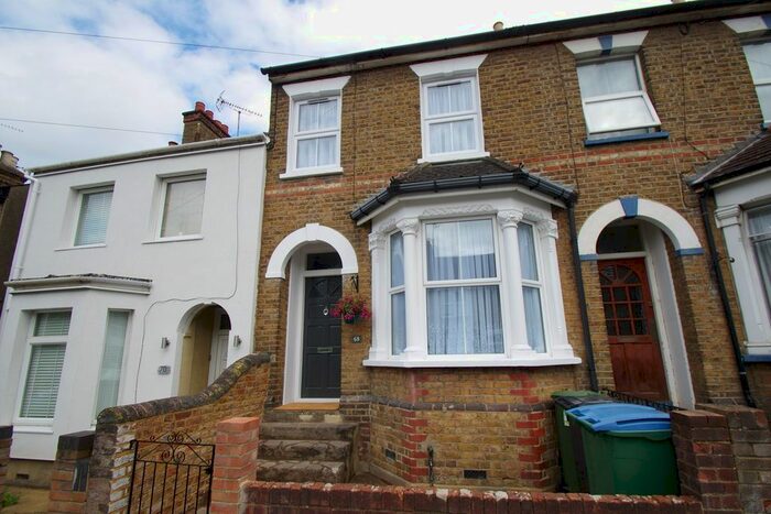 2 Bedroom Terraced House To Rent In Estcourt Road, Watford, WD17