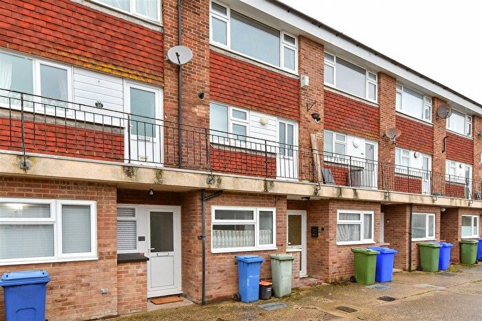 Studio For Sale In Sommerville Close, Faversham, Kent, ME13