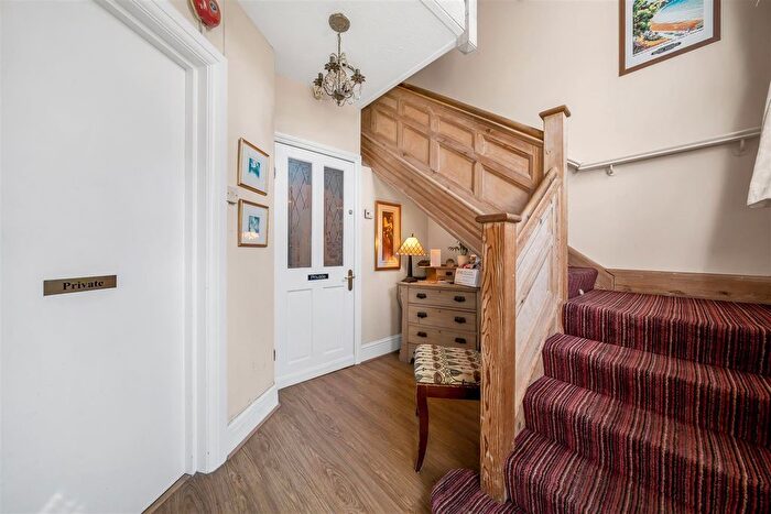 10 Bedroom Property For Sale In Victoria Avenue, Swanage, BH19 - Photo 3
