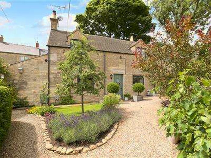 4 Bedroom Cottage For Sale In Chalford Hill, Stroud, GL6