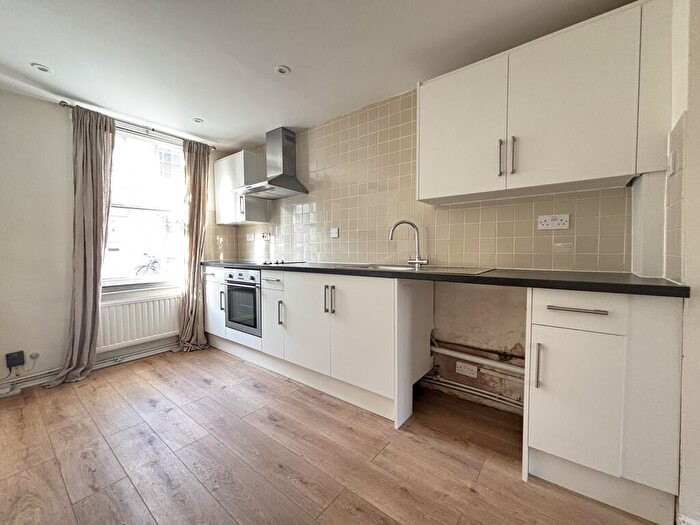 2 Bedroom Cottage To Rent In Orchard Street, Cambridge, CB1