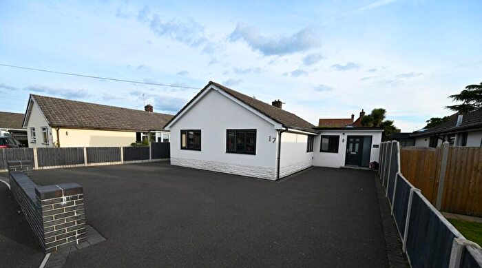 4 Bedroom Detached Bungalow For Sale In Parmiter Way, Wimborne, BH21