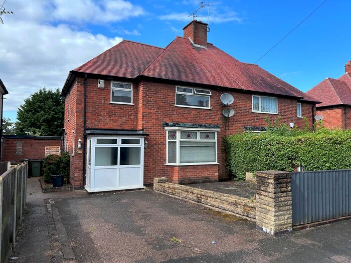 3 Bedroom Semi-Detached House To Rent In Queens Drive, Wigston, LE18