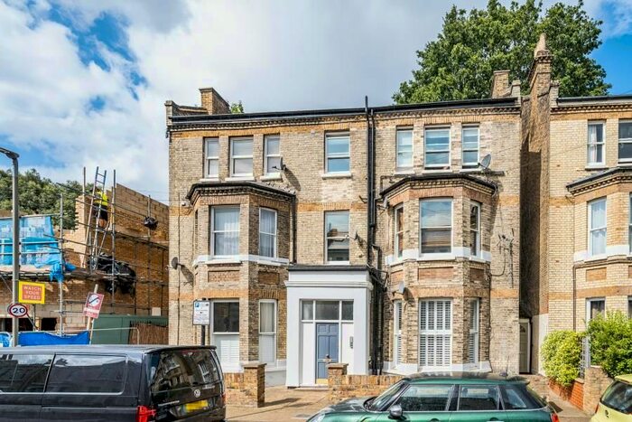 1 Bedroom Flat To Rent In Alderbrook Road, Clapham, SW12