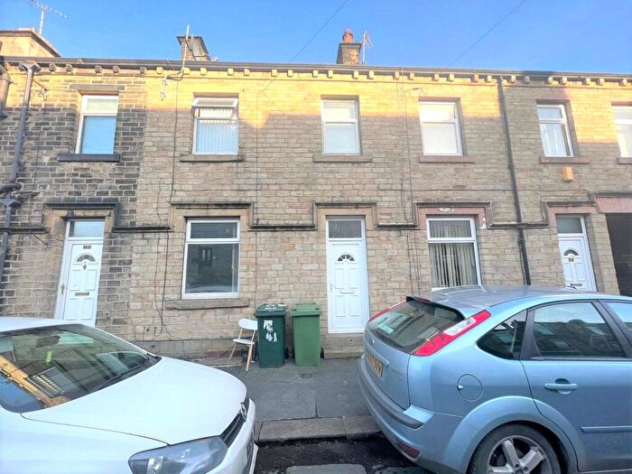 3 Bedroom Terraced House To Rent In Pickford Street, Huddersfield, West Yorkshire, HD3