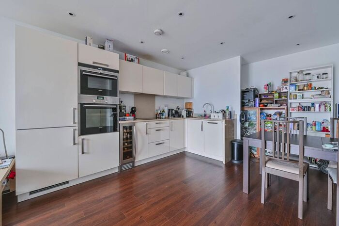 2 Bedroom Flat To Rent In Holloway Arsenal, Holloway, London, N7
