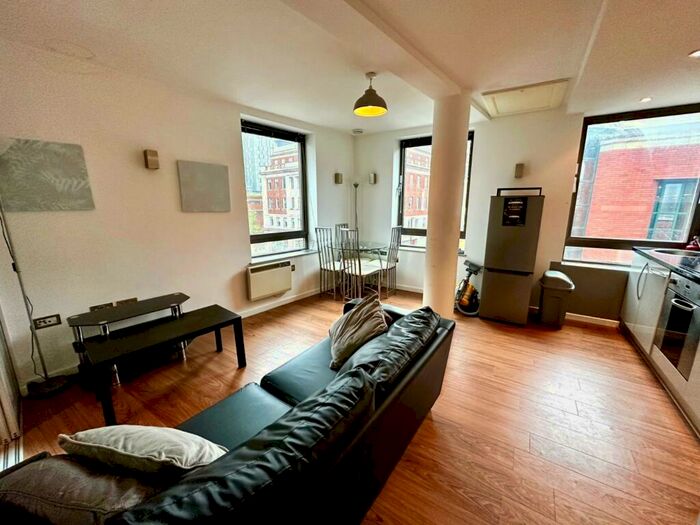 2 Bedroom Flat To Rent In King Charles Street, Leeds, West Yorkshire, LS1