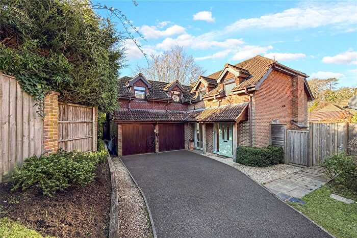 4 Bedroom Detached House For Sale In Southview Road, Headley Down, Hampshire, GU35