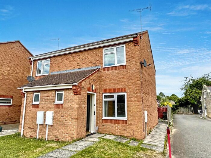2 Bedroom Semi-Detached House For Sale In St. Georges Avenue, Stamford, PE9