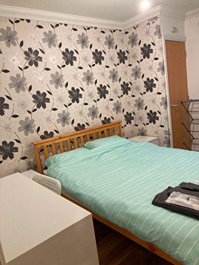 2 Bedroom Flat To Rent In The Triangle, Bournemouth, BH2