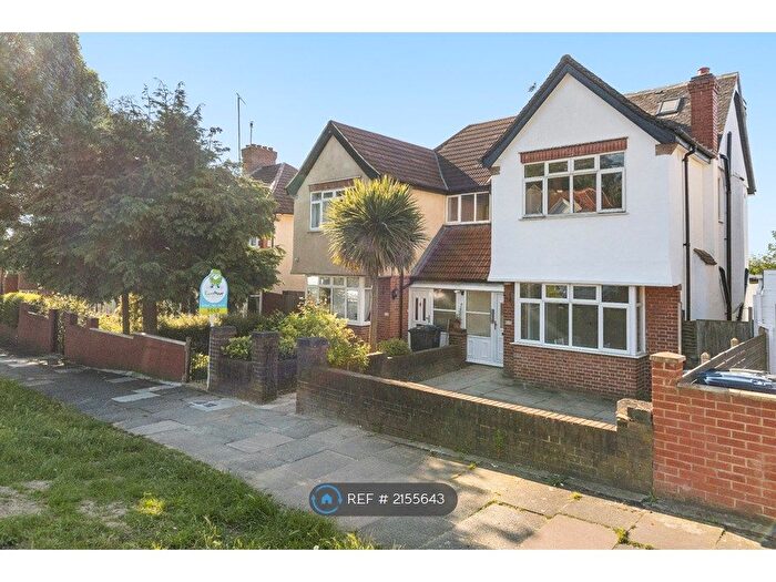 Studio To Rent In Greenford, Greenford, UB6